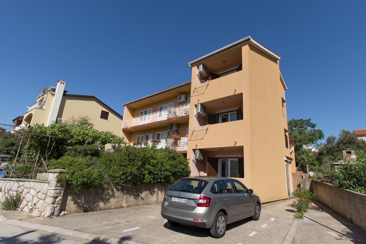Apartment Anton Црес Экстерьер фото