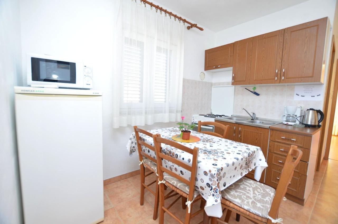 Apartment Anton Црес Экстерьер фото
