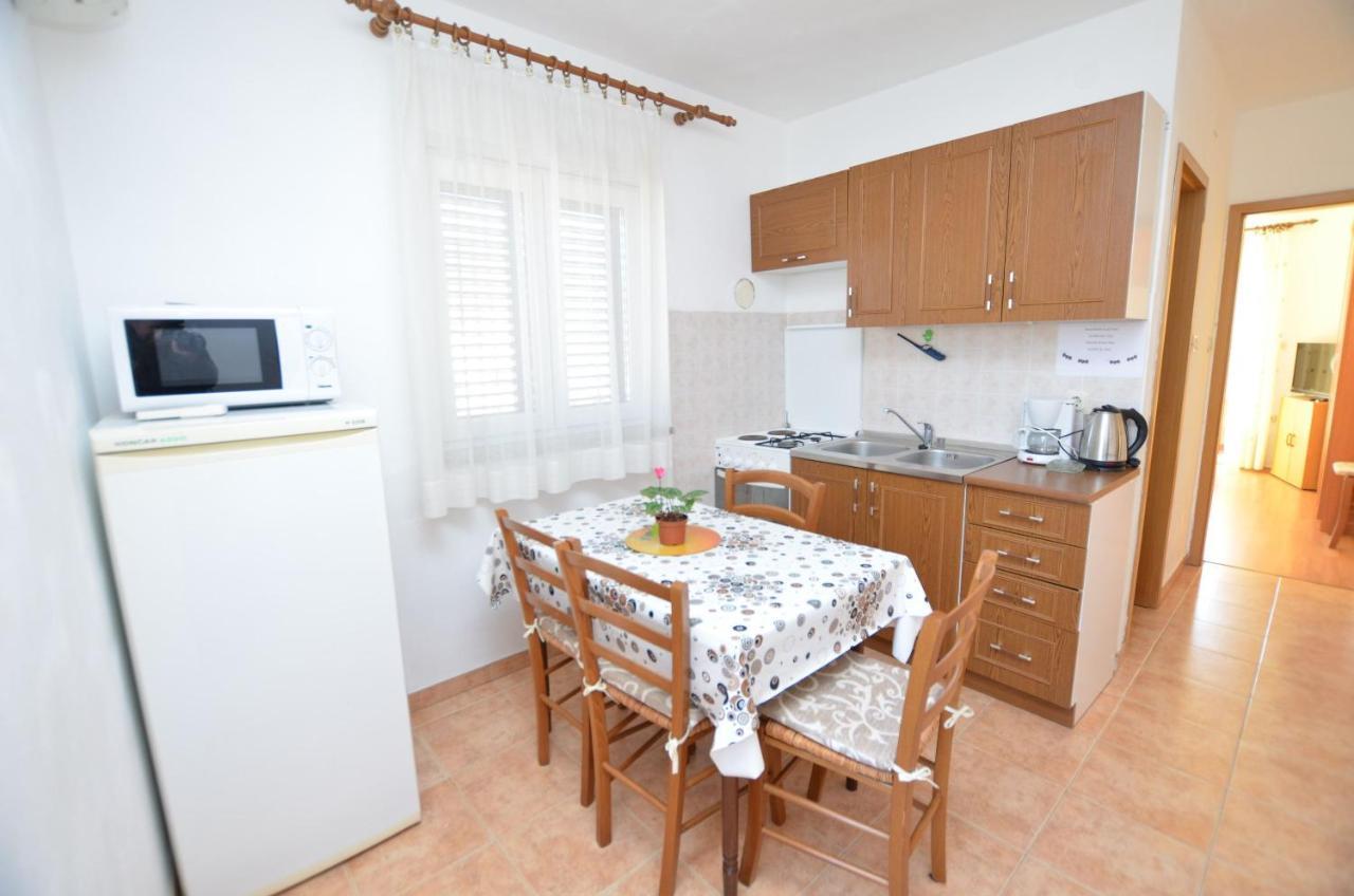 Apartment Anton Црес Экстерьер фото